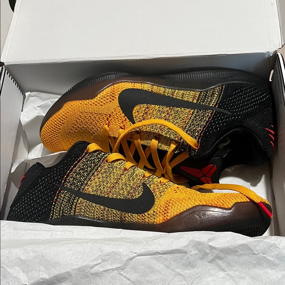 Nike Men's Kobe 11 Bruce Lee